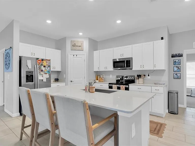 10155 Gentle Rain Dr — Photo 9