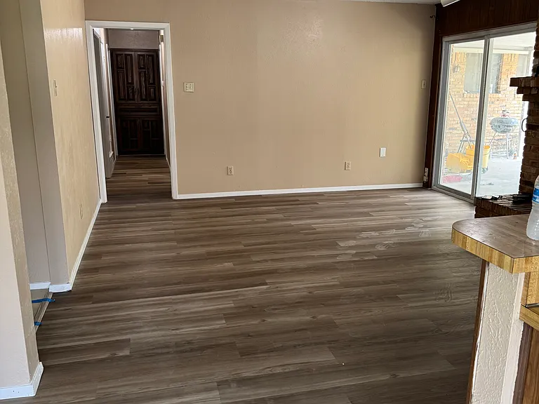 1422 Kingsbridge Dr — Photo 6