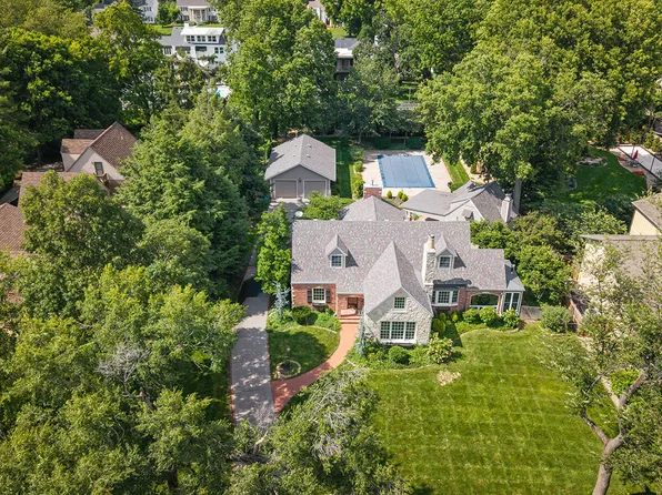 1645 E Meadowmere Street, Springfield, MO 65804