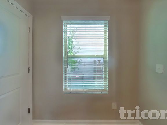 4th image of 711 Tallaran Rd