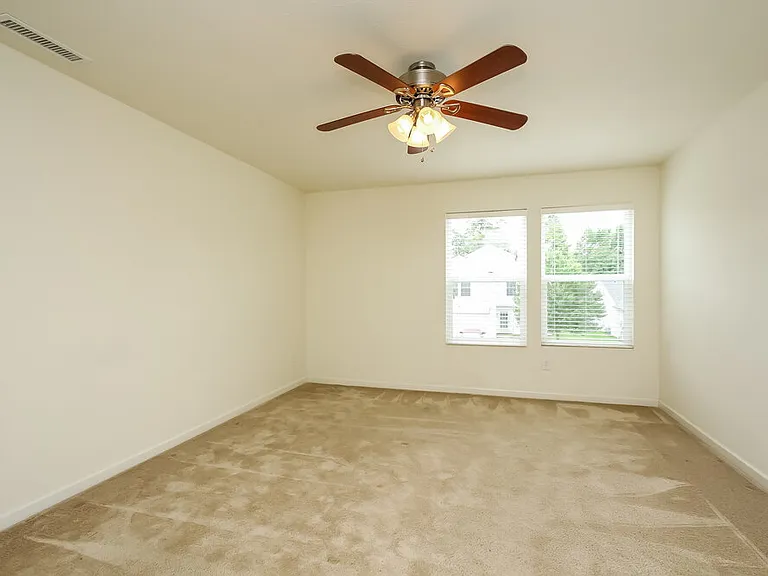 1192 N Aberdeen Dr — Photo 8