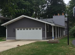 388 Adams Ave, Glencoe, IL 60022