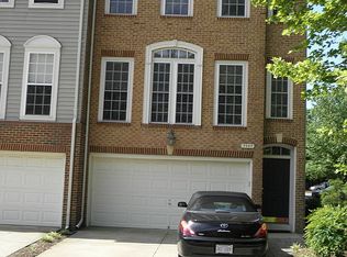 7007 Horn Point Ct, Fort Belvoir, VA 22060