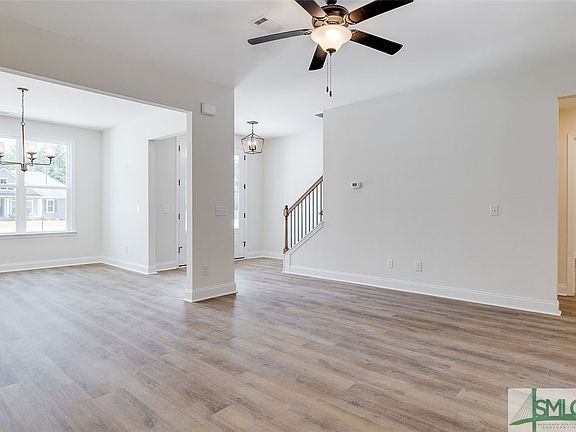 5th image of 215 Dean Drive
