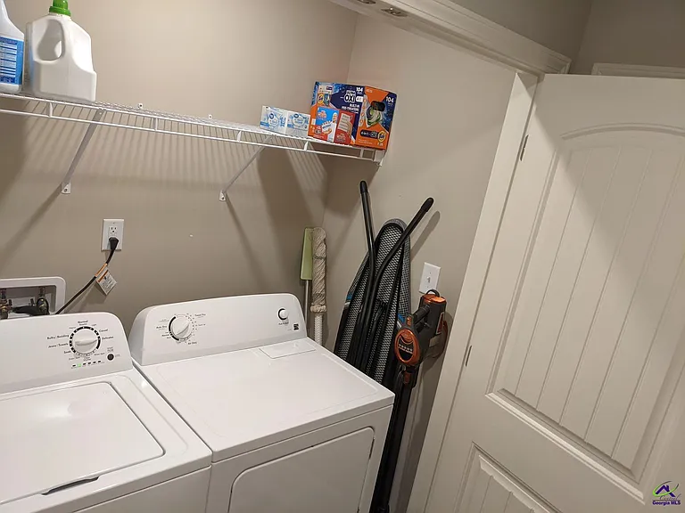 312 Gibson Cir — Photo 18