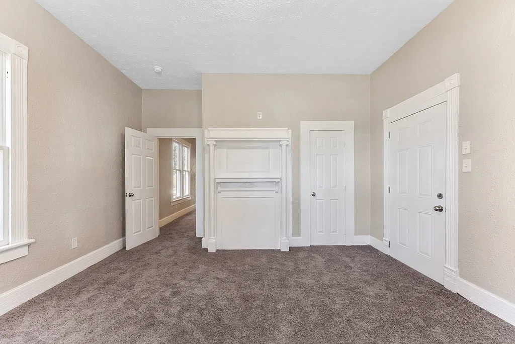 2905 12th Avenue - B — Photo 4