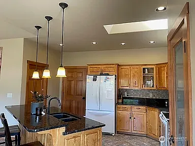 103 Village Dr — Photo 6