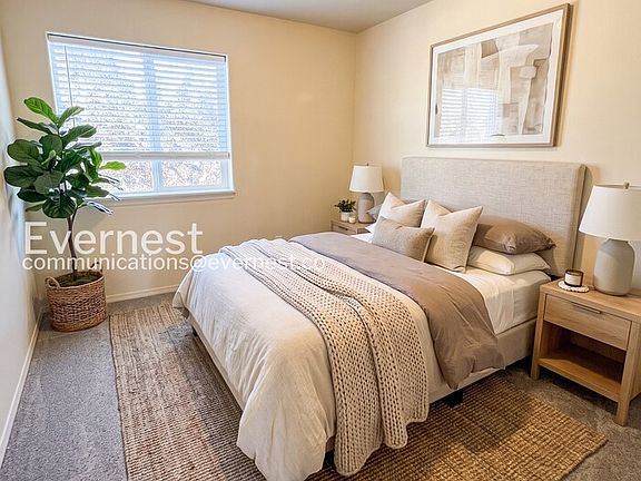 3rd image of 12135 SE Harold St