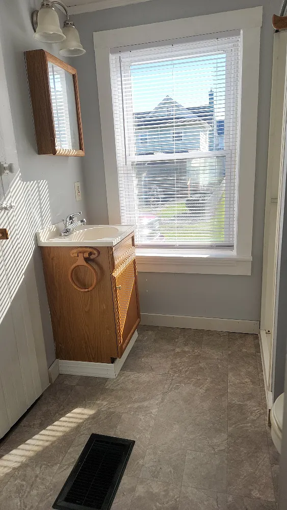 1 bed, 400 sqft, $725 — Photo 3