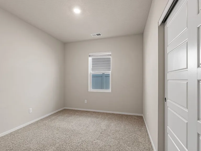 5507 W Georgetown Ln — Photo 7