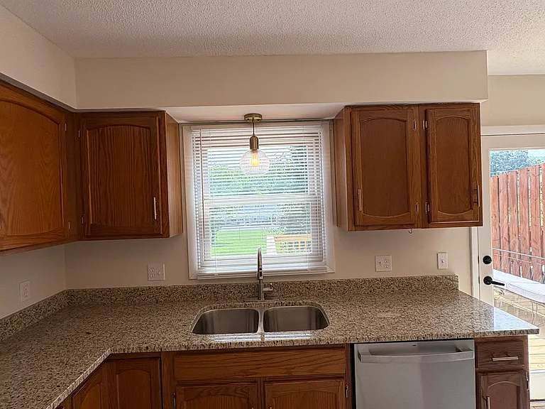 1476 Highway 126 #B8 — Photo 19