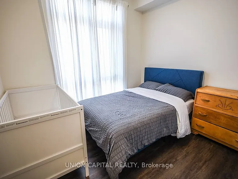 7 Phelps Ln #6 — Photo 2