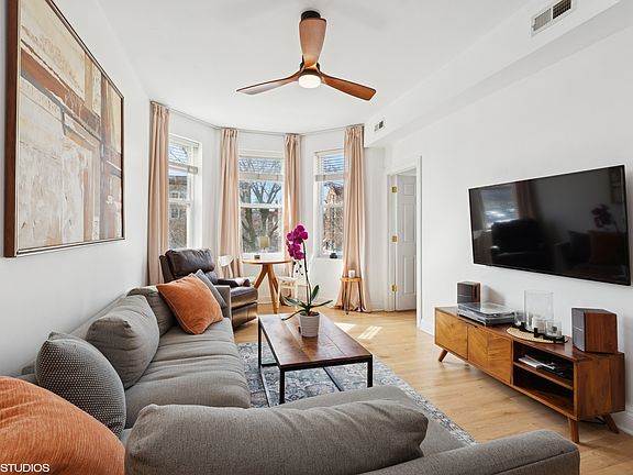 3rd image of 3229 S Lituanica Ave #2