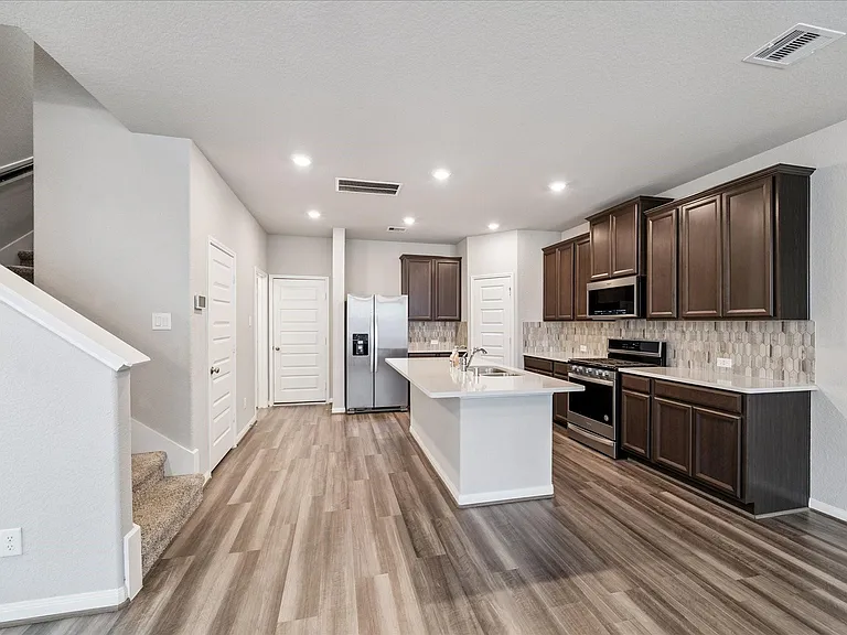 5502 Cuerta St — Photo 7