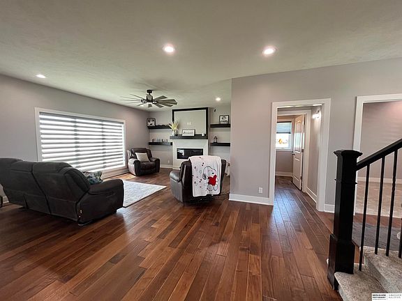 4th image of 2207 N 22nd Cir