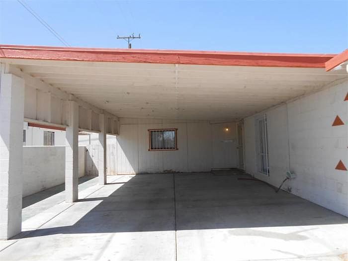 2nd image of 3716 Reynolds Ave