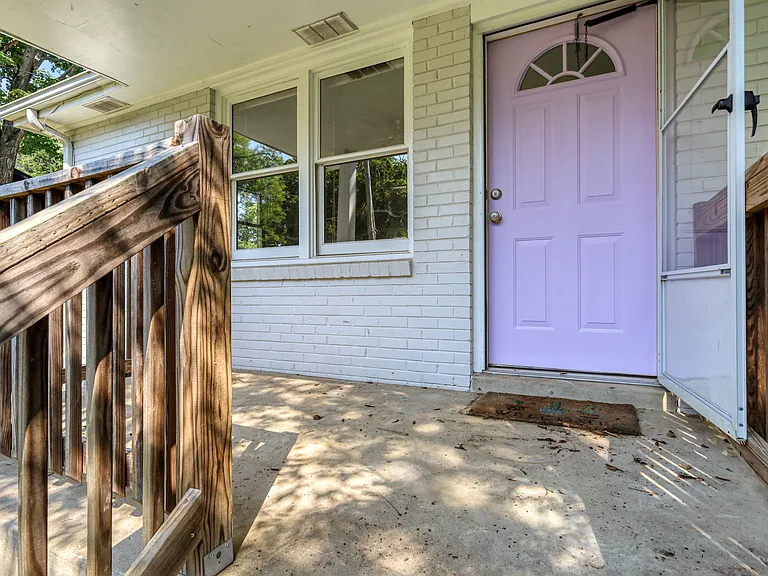 320 Oak St — Photo 14