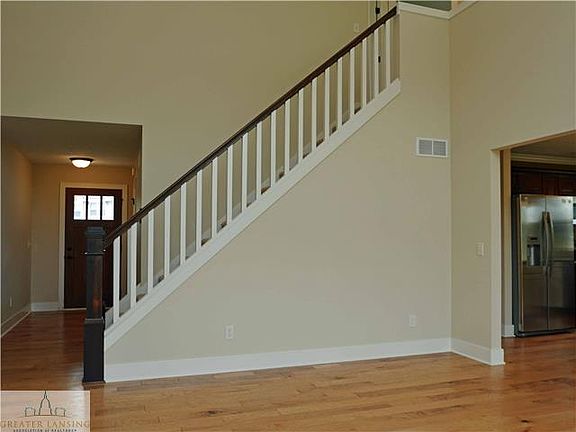 4th image of 5111 Giesboro Ln