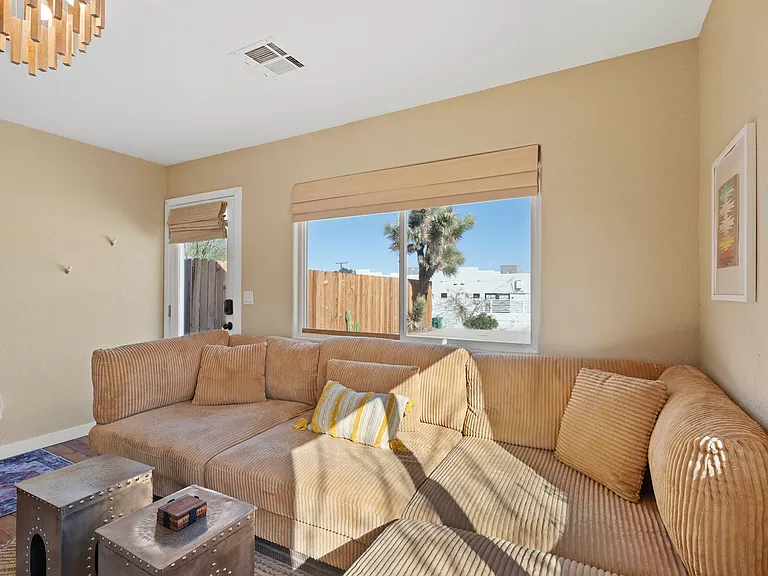 Desert Air Rd — Photo 26
