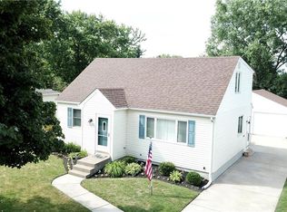 16 Rondelay Ct, Cheektowaga, NY 14227
