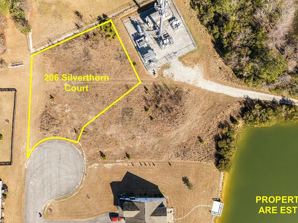 2nd image of 206 Silverthorn Court