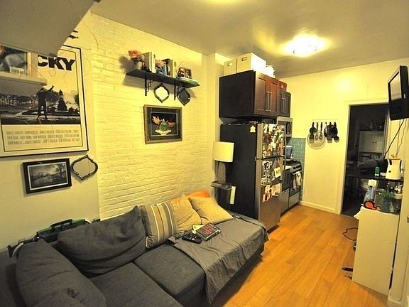 3rd image of 226 E 3rd St #1F