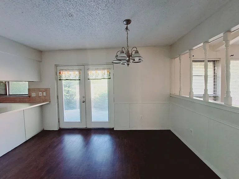 4106 Cedar Creek Dr — Photo 6