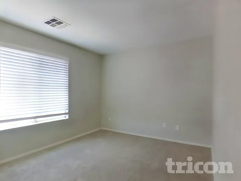 43714 W Cale Dr — Photo 12