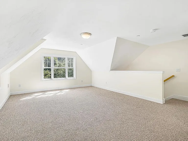 1281 Elm St — Photo 13