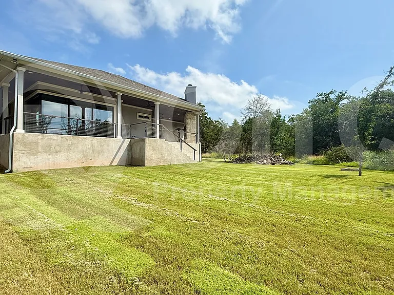 111 Tylee Cir — Photo 35