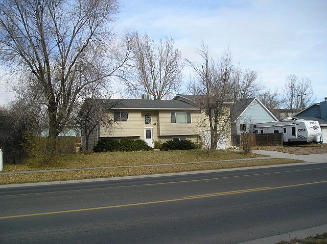 2nd image of 202 W Boxelder Rd