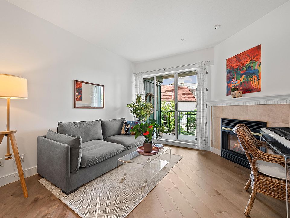 1st image of 1928 Nelson St #304