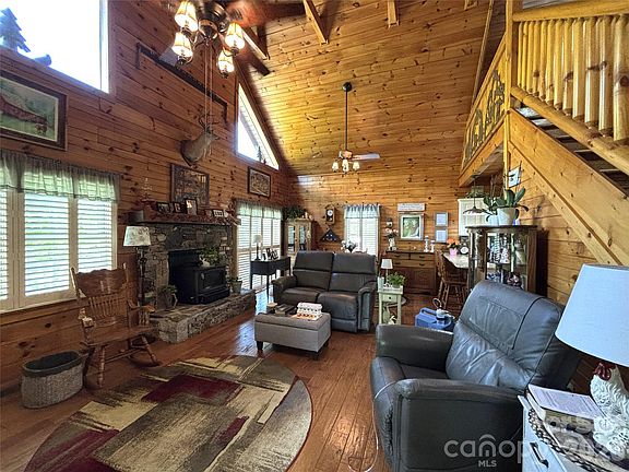 4th image of 361 Black Camp Gap Rd