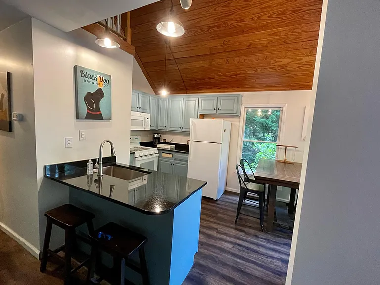 172 Windward Dr — Photo 3