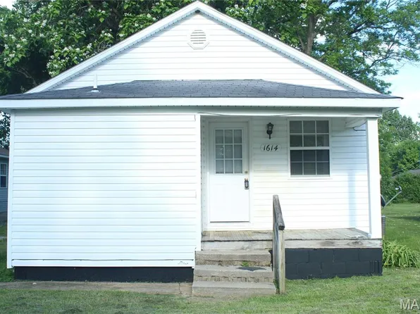 1614 Woodrow St, Poplar Bluff, MO 63901