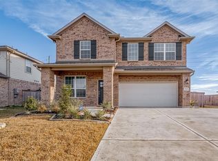 8526 Treetop Heights Dr, Baytown, TX 77523