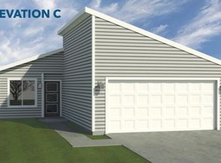 1380 Blazing Star Dr, Carlisle, IA 50047