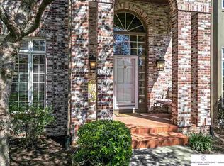 1201 S 184th Cir, Omaha, NE 68130