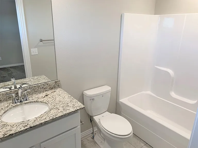 B2 (2-car) Guest Bath