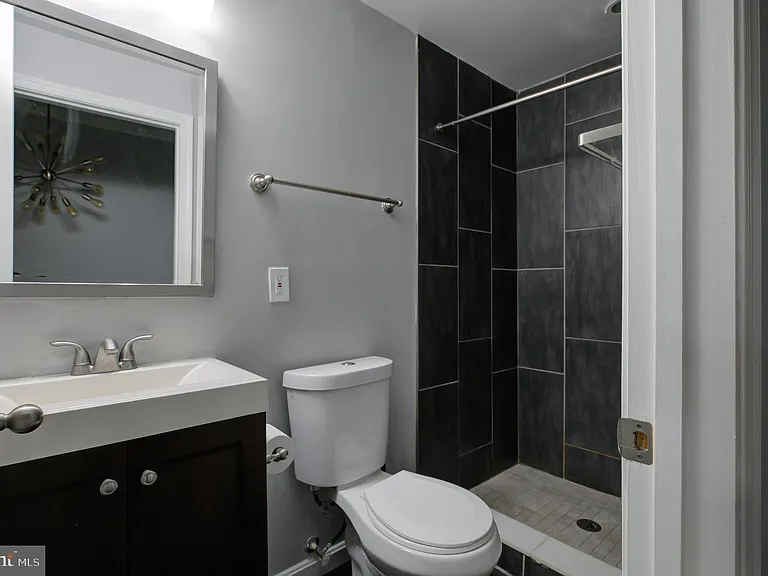 16 N Bradford St — Photo 22