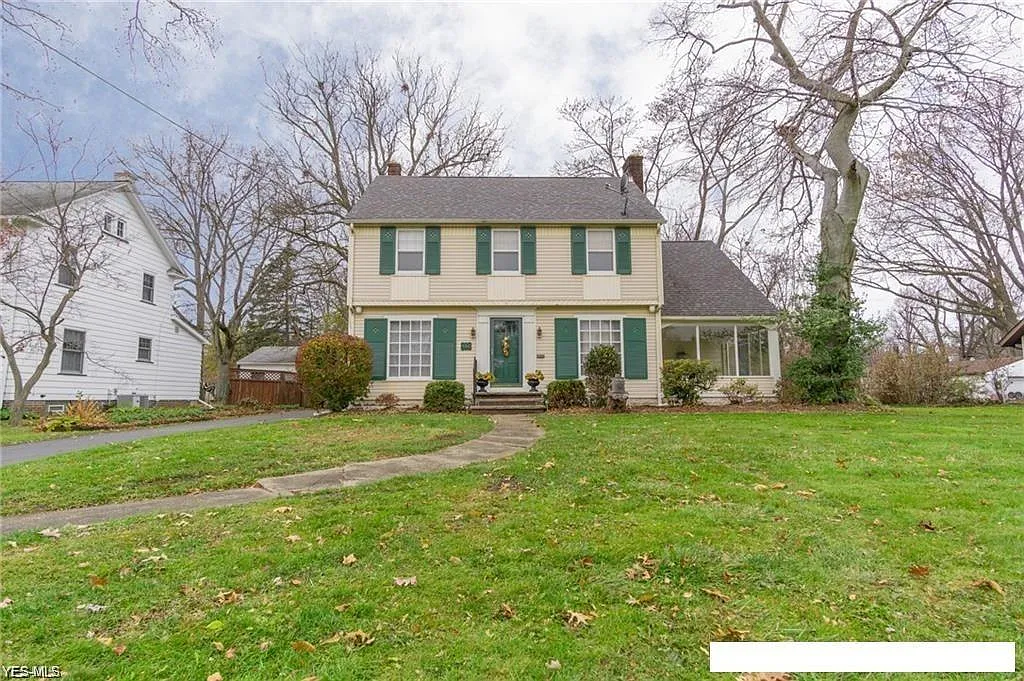 460 Trumbull Ave SE photo 1