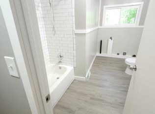 27 Hook Rd, Rhinebeck, NY 12572