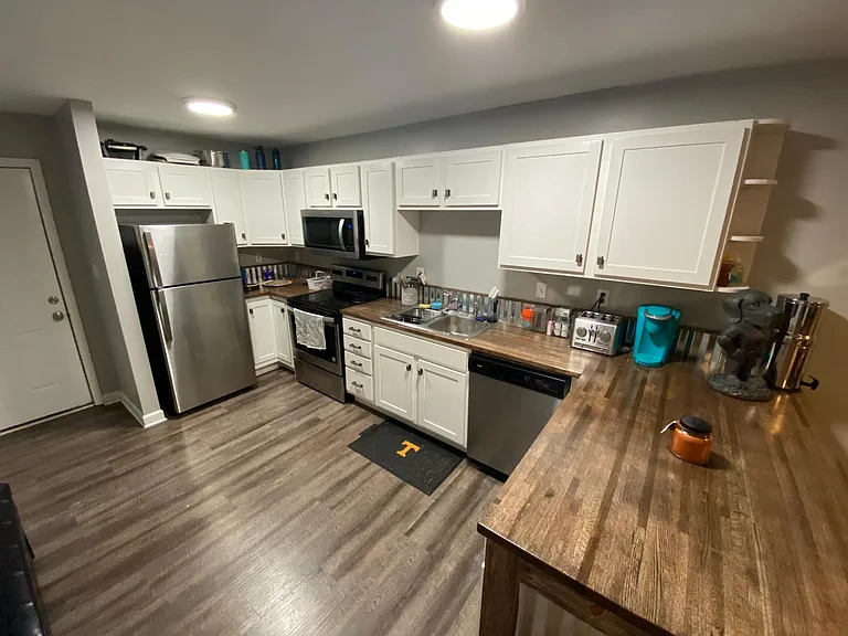 414 Sir Keegan Way — Photo 4