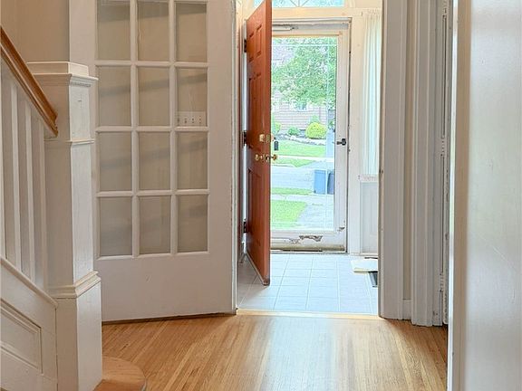 4th image of 25 Bonnie Brae