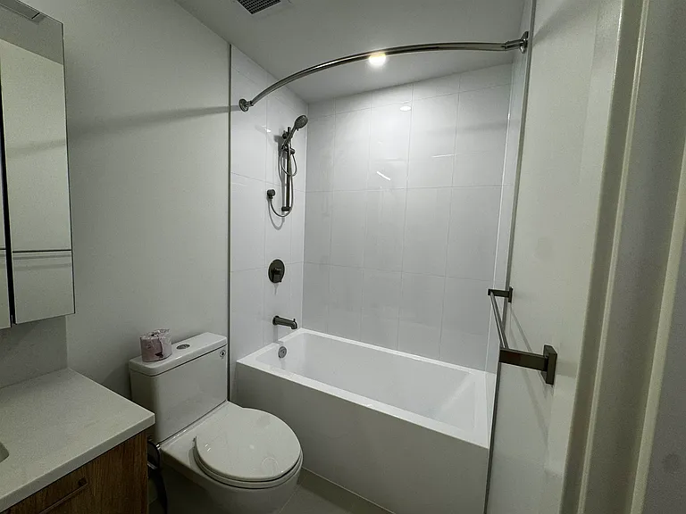82 1st St #611 — Photo 6