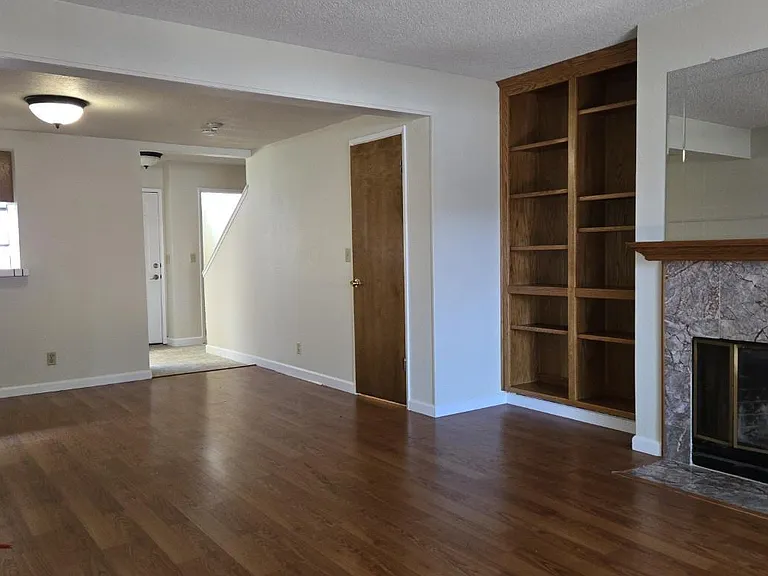 6125 Thornton Ave #E — Photo 9