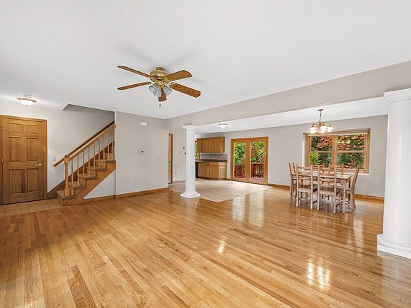 5th image of 35 Lemnos Ln