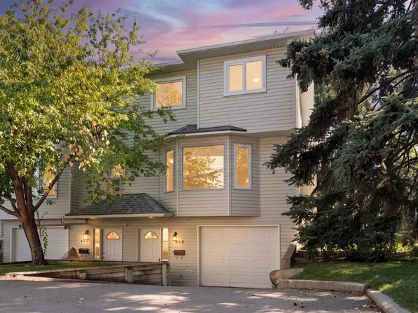 646 N Killarney Glen Ct SW, Calgary, AB T3E 7H4