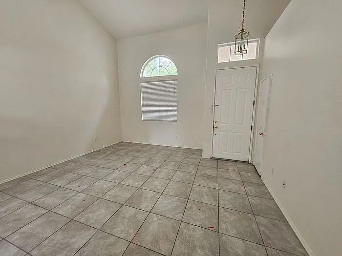 37147 Alder St — Photo 2