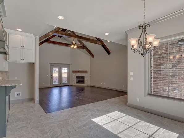 1219 Villas Creek Dr, Edmond, OK 73003